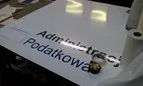 szyld reklamowy z podkładem z blachy — realizacja 4
